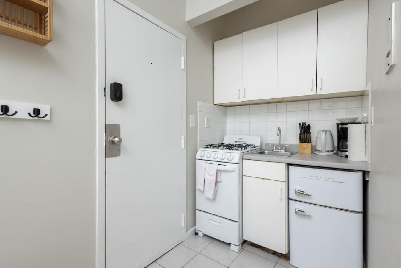 Apartment Centrally Located Basic