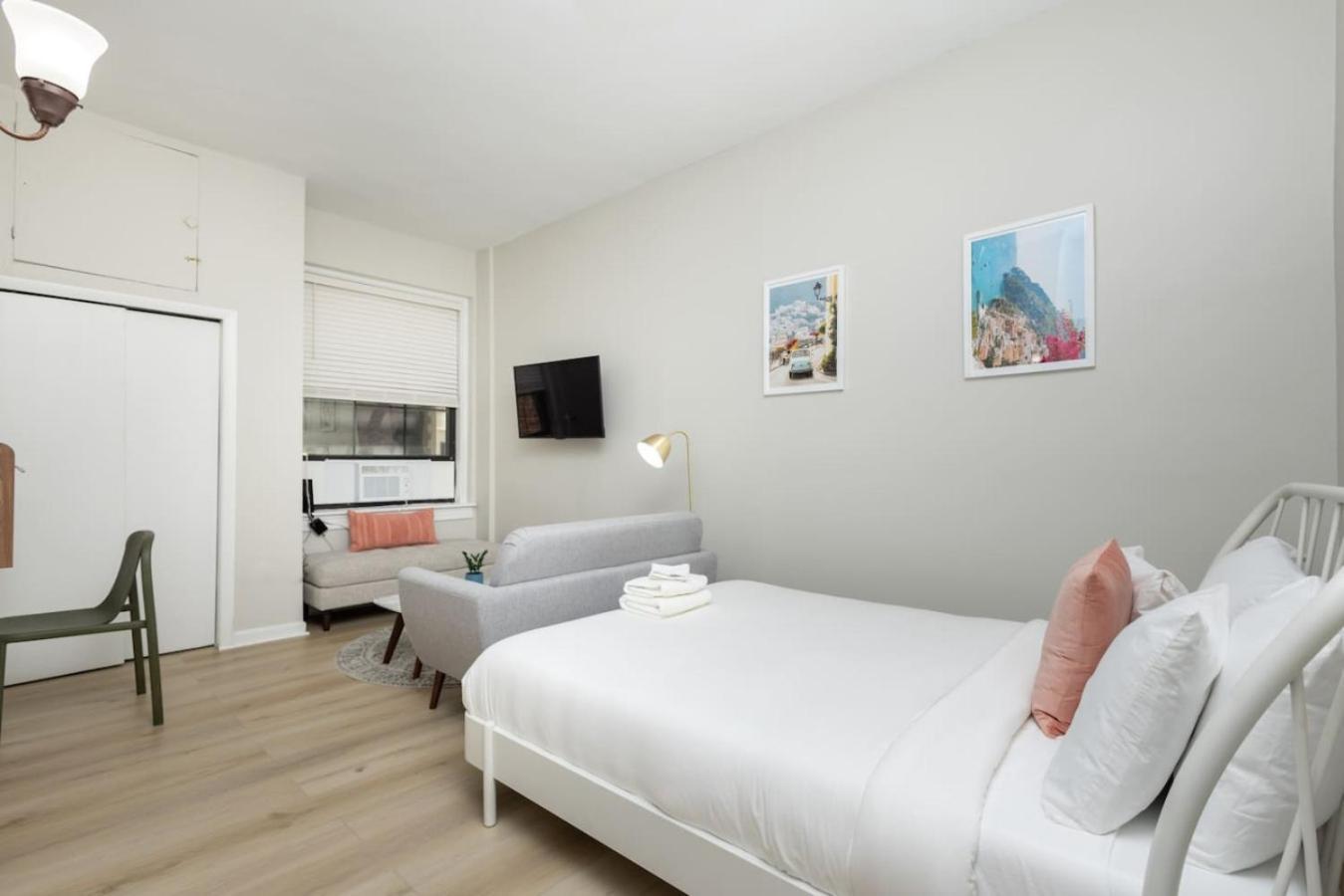 Apartment Centrally Located Basic *